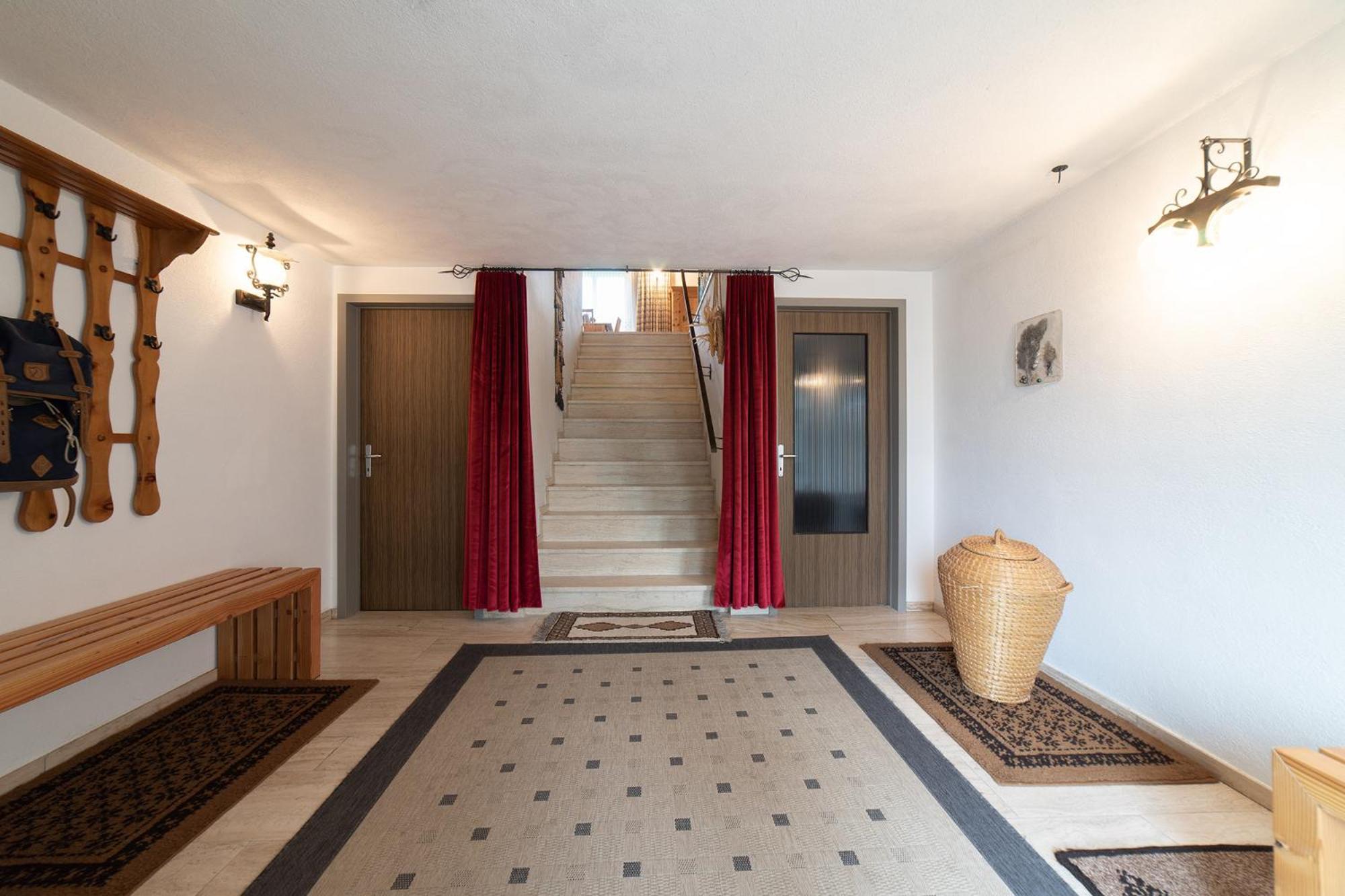 Jambo Pua Villa Alt St. Johann ภายนอก รูปภาพ